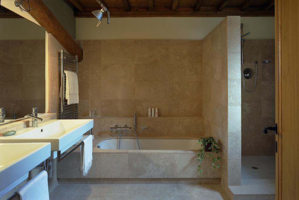Fattoria Casamora - Suites Pian di Scò エクステリア 写真